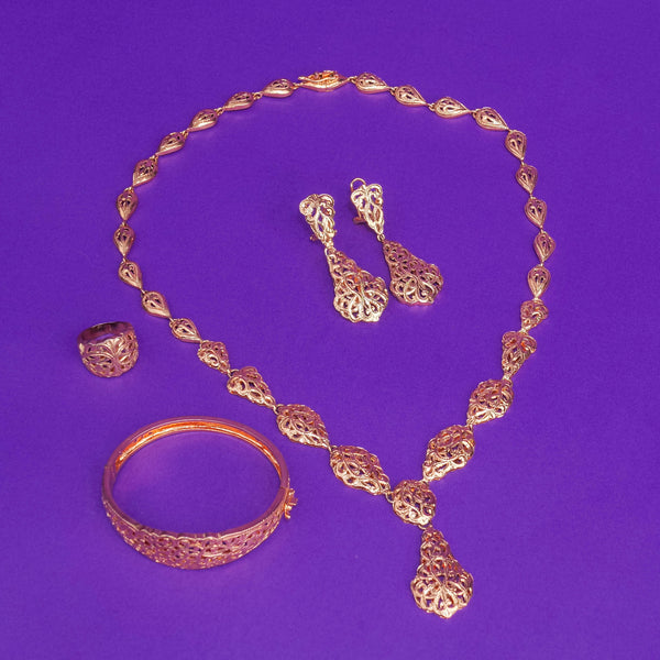 Ensemble perforé, traditionnel et moderne pour brillée, en argent plaqué or